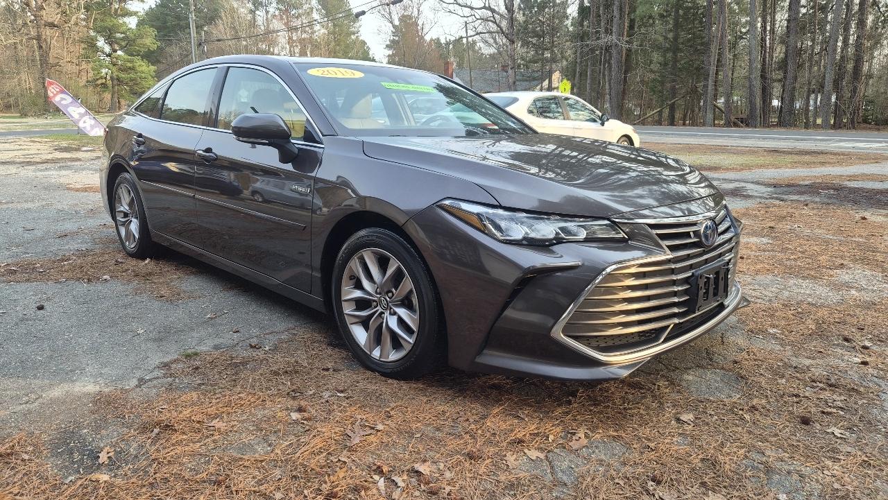 Toyota Avalon Hybrid 4dr Sdn XLE Premium (Natl) 2019