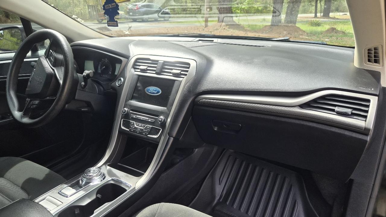 Ford Fusion 4dr Sdn SE FWD 2018