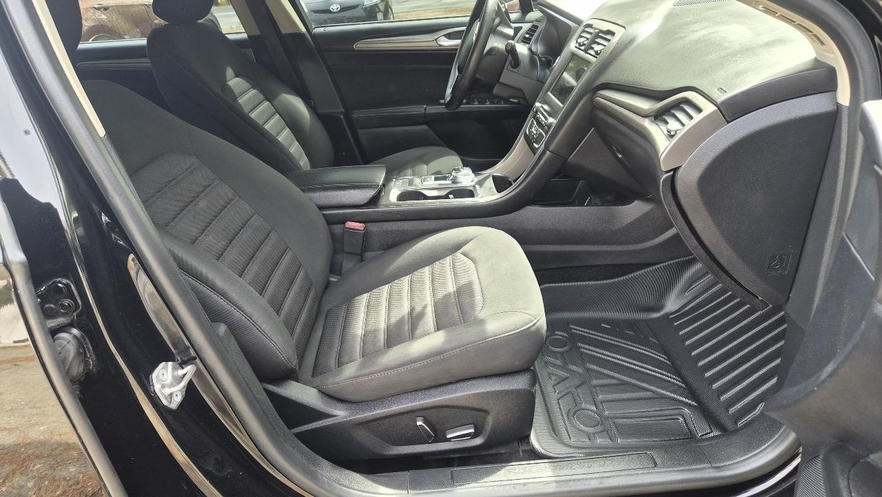 Ford Fusion 4dr Sdn SE FWD 2018