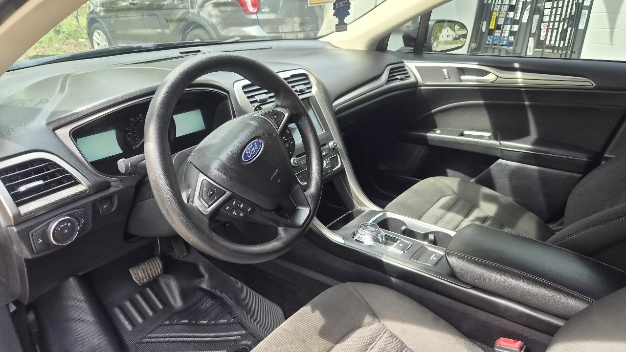 Ford Fusion 4dr Sdn SE FWD 2018