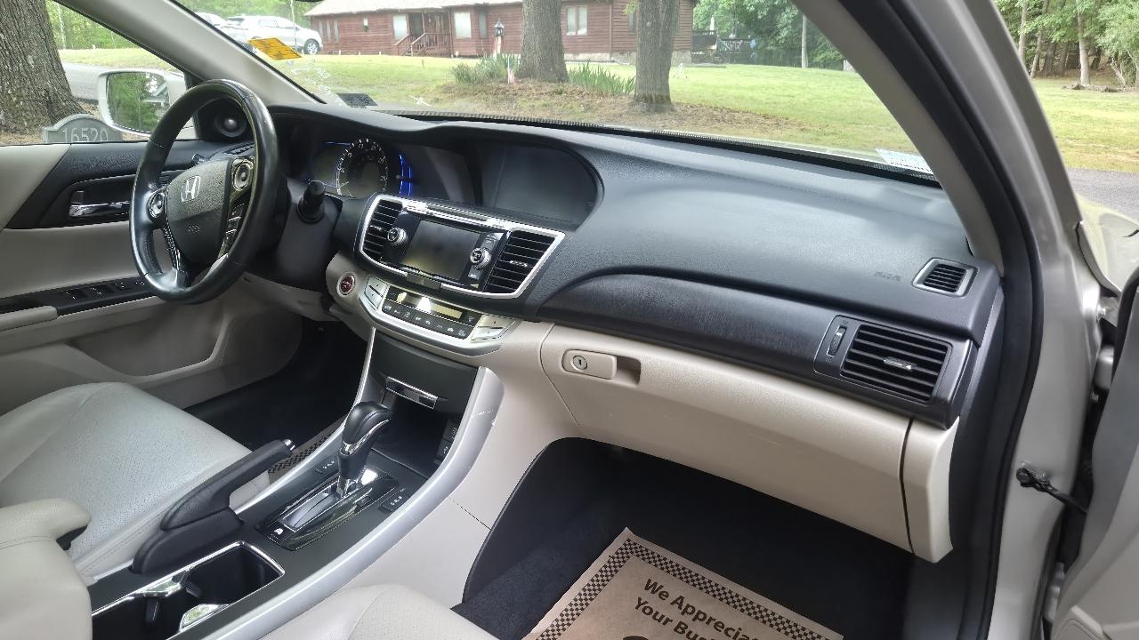 Honda Accord Hybrid EX-L Sedan 2015