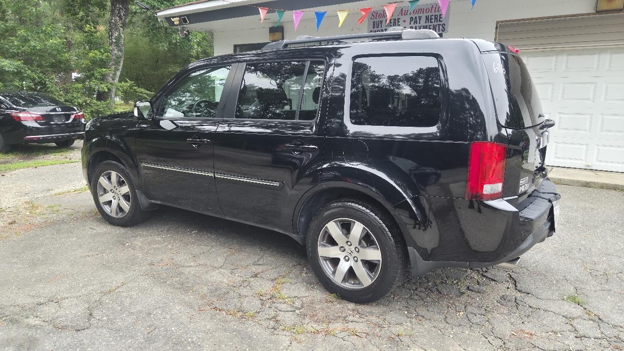 Honda Pilot Touring 4WD with DVD 2013