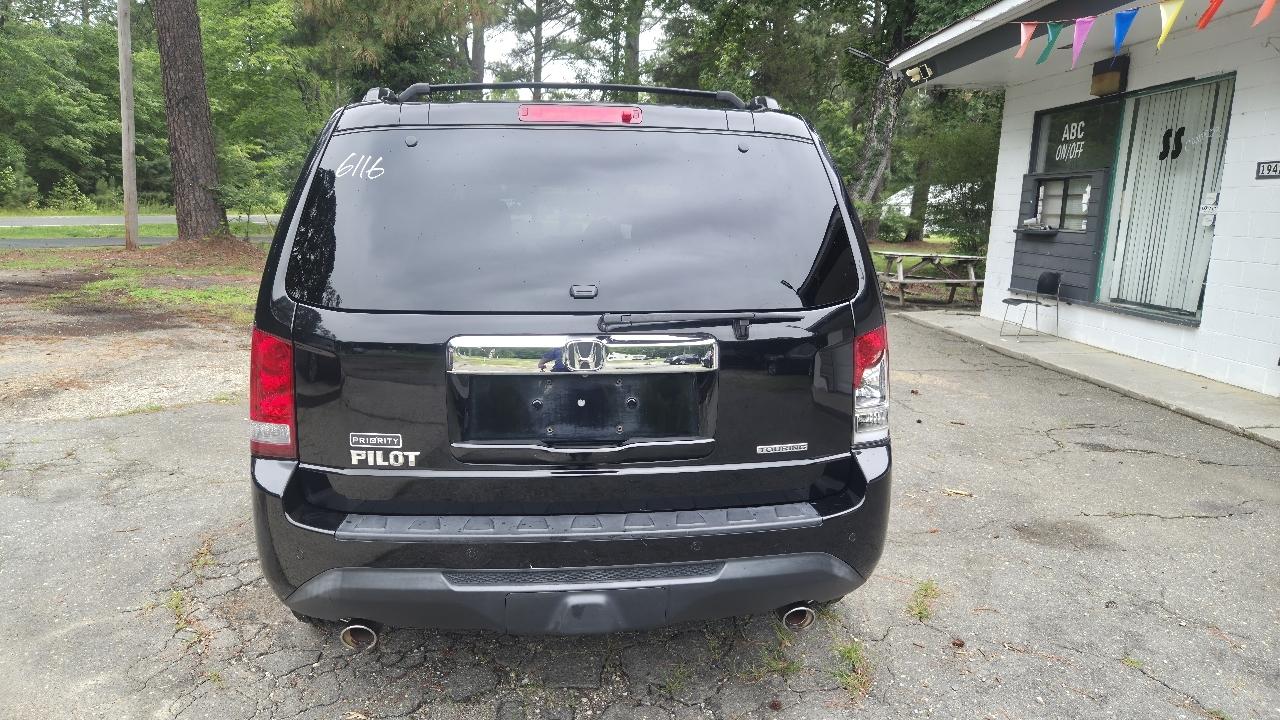 Honda Pilot Touring 4WD with DVD 2013