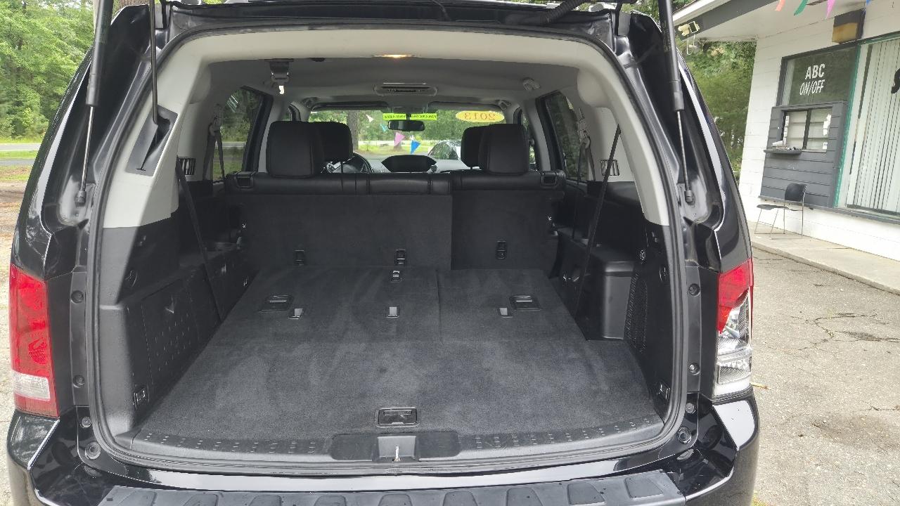Honda Pilot Touring 4WD with DVD 2013