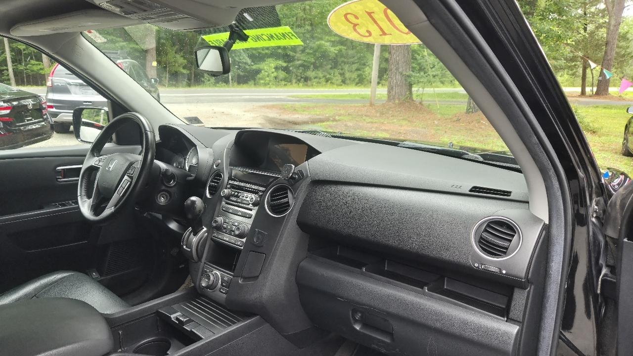Honda Pilot Touring 4WD with DVD 2013