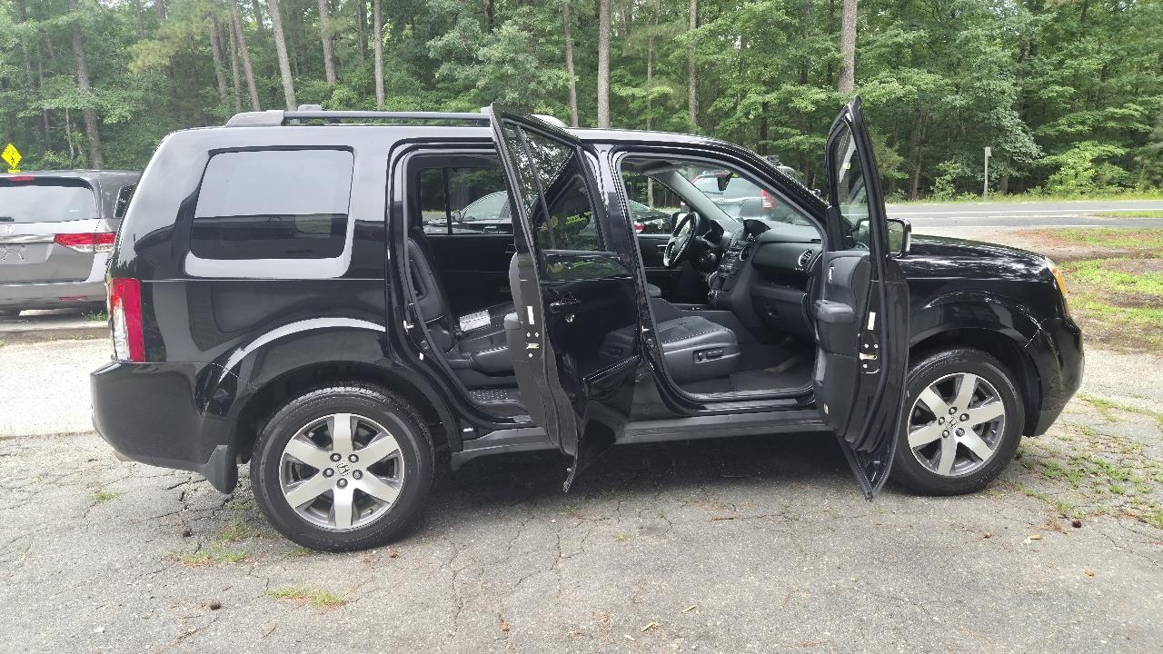 Honda Pilot Touring 4WD with DVD 2013