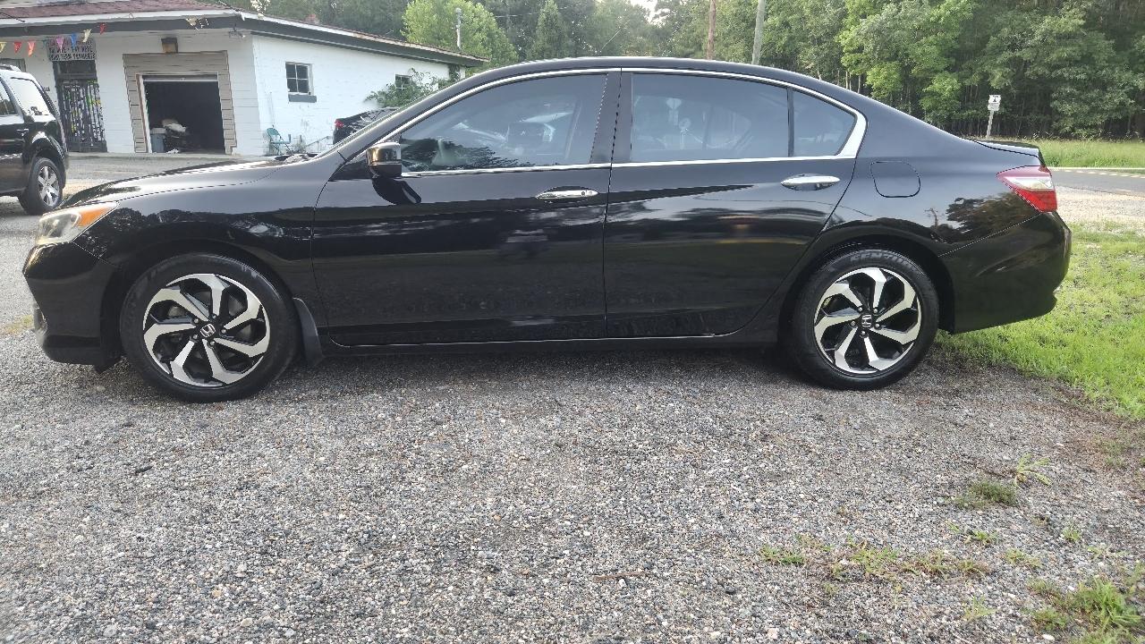 Honda Accord EX-L 4D Sedan w/Nav 2017
