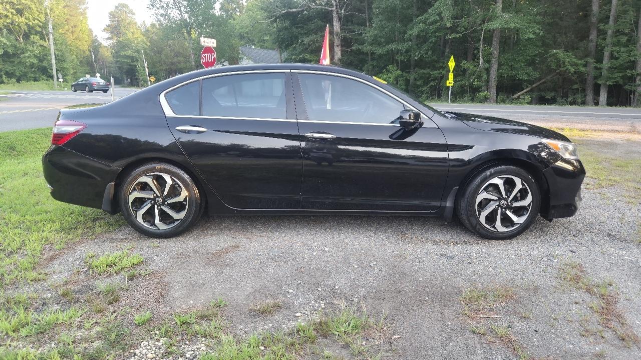 Honda Accord EX-L 4D Sedan w/Nav 2017