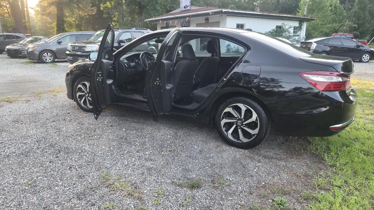 Honda Accord EX-L 4D Sedan w/Nav 2017