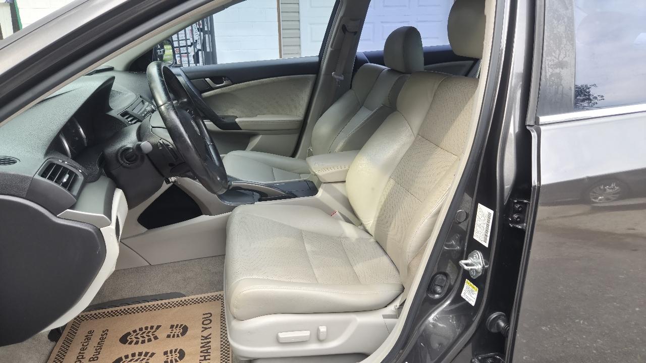 Acura TSX  2010