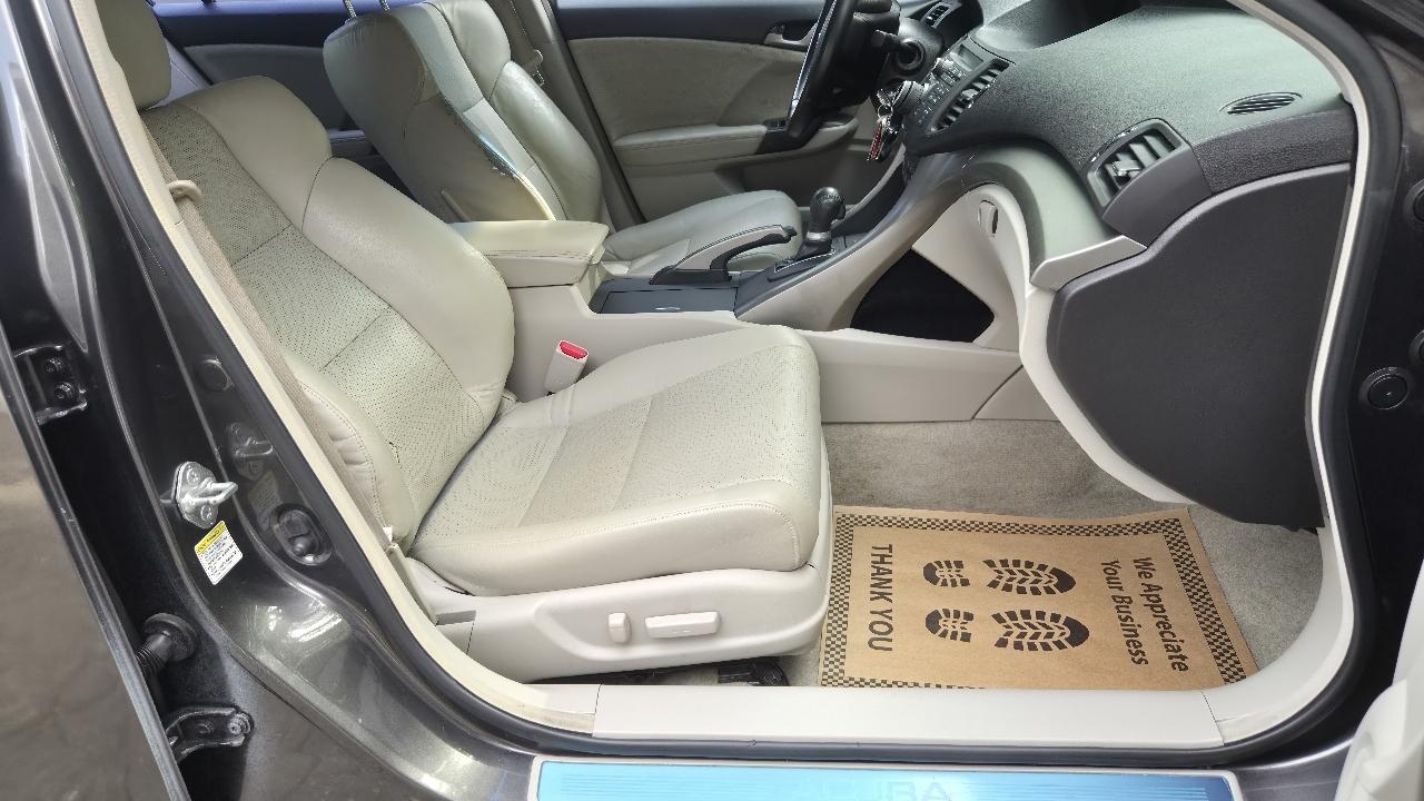 Acura TSX  2010