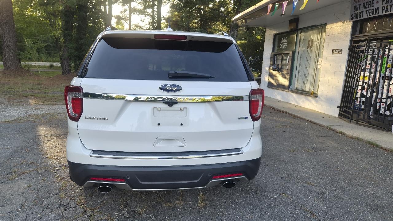 Ford Explorer 4dr 114" WB 4.0L Limited AWD 2018