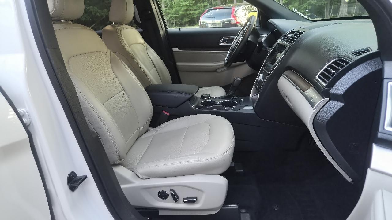 Ford Explorer 4dr 114" WB 4.0L Limited AWD 2018