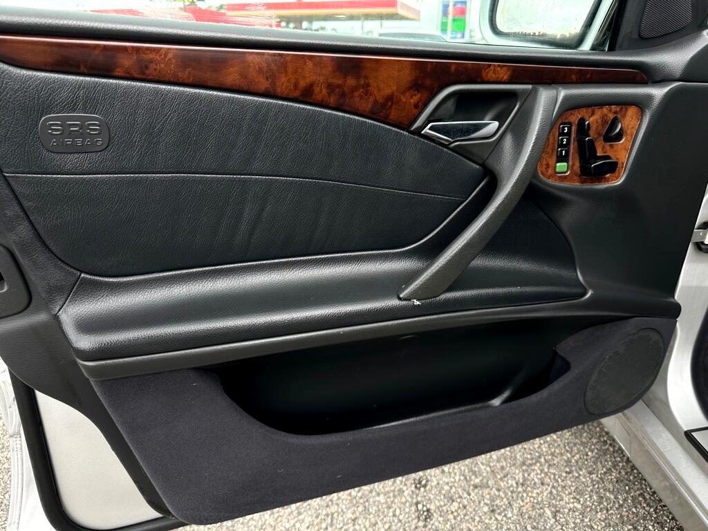 Mercedes-Benz E-Class E320 2002 Mercedes-Benz E-Class E320 2002