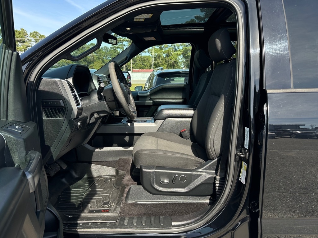 Ford F-150 XL SuperCrew 5.5-ft. Bed 4WD 2016 Ford F-150 XL SuperCrew 5.5-ft. Bed 4WD 2016