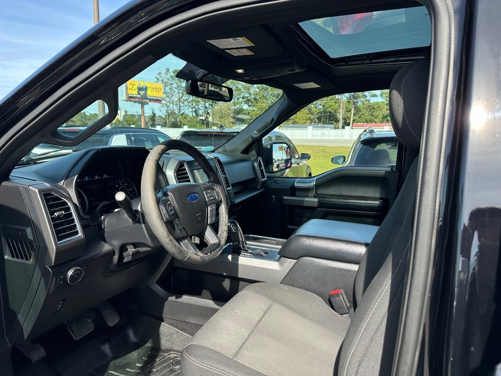 Ford F-150 XL SuperCrew 5.5-ft. Bed 4WD 2016 Ford F-150 XL SuperCrew 5.5-ft. Bed 4WD 2016