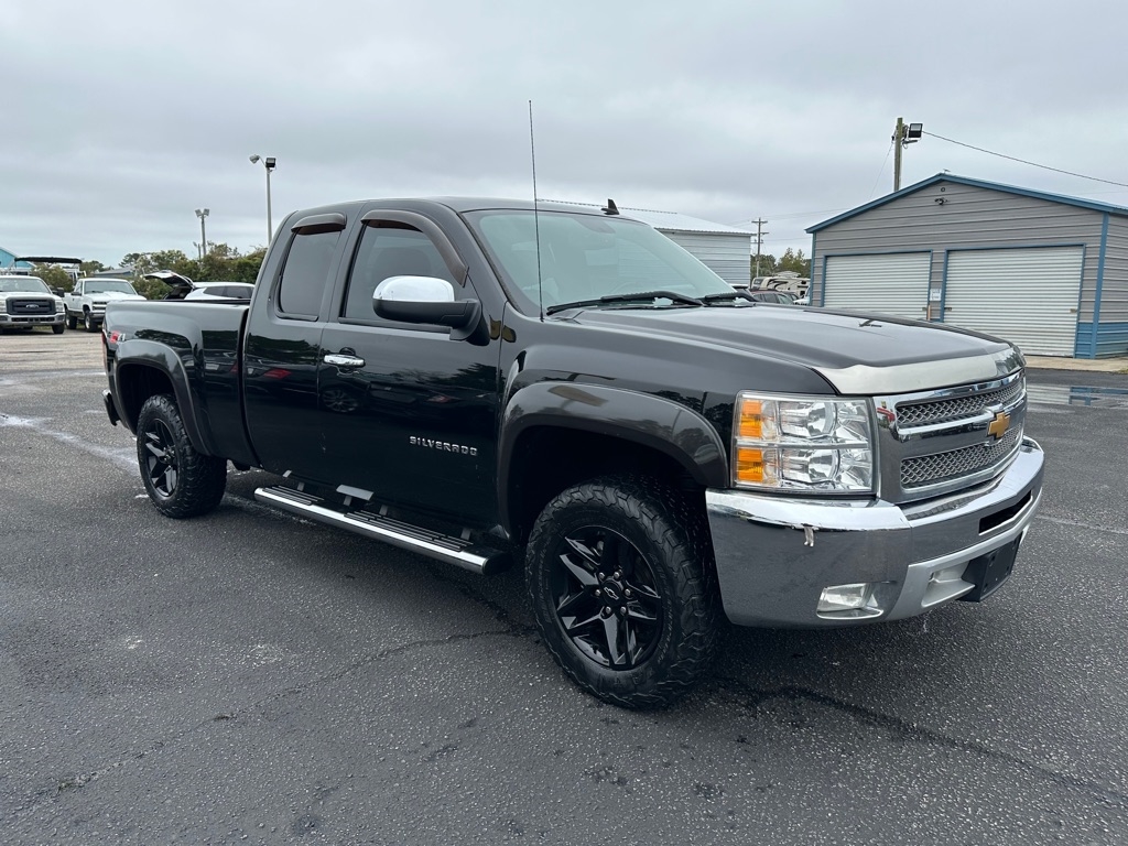 Chevrolet Silverado 1500 LT Ext. Cab 4WD 2013 Chevrolet Silverado 1500 LT Ext. Cab 4WD 2013