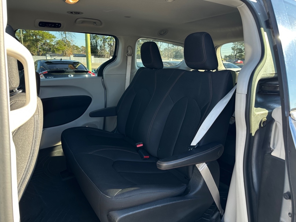 Chrysler Pacifica L 2018