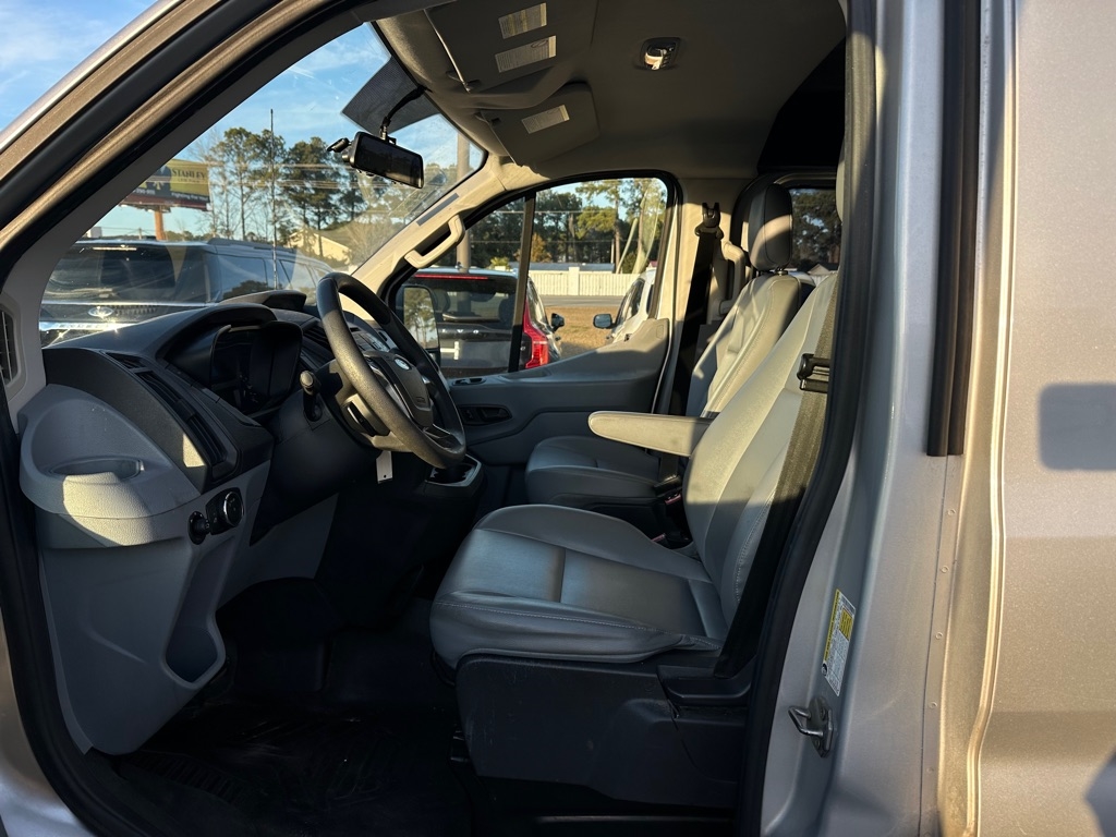 Ford Transit 150 Van Low Roof 60/40 Pass. 130-in. WB 2015