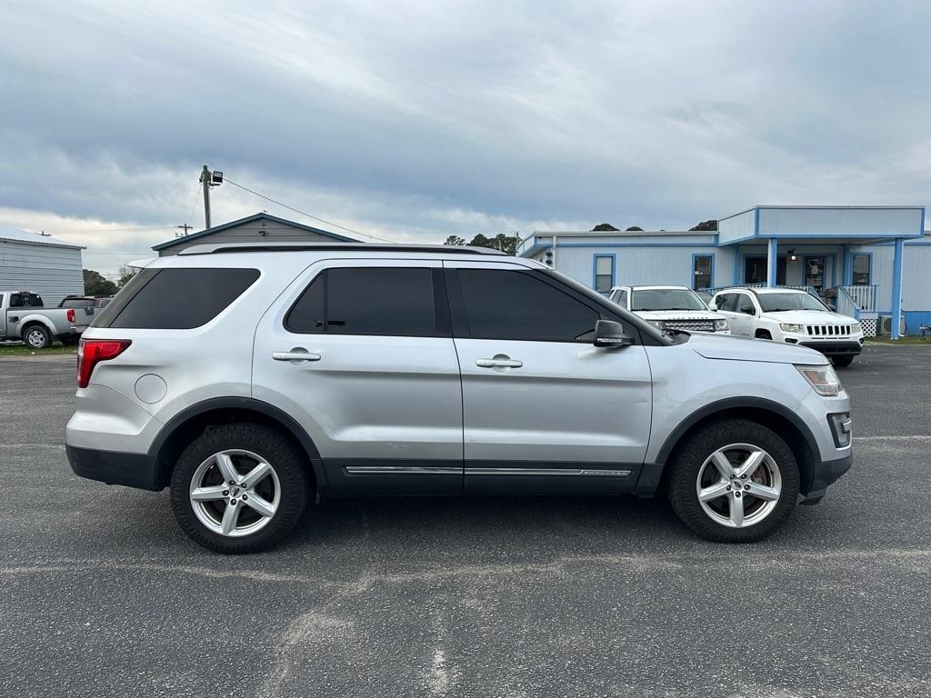 Ford Explorer XLT 4WD 2016