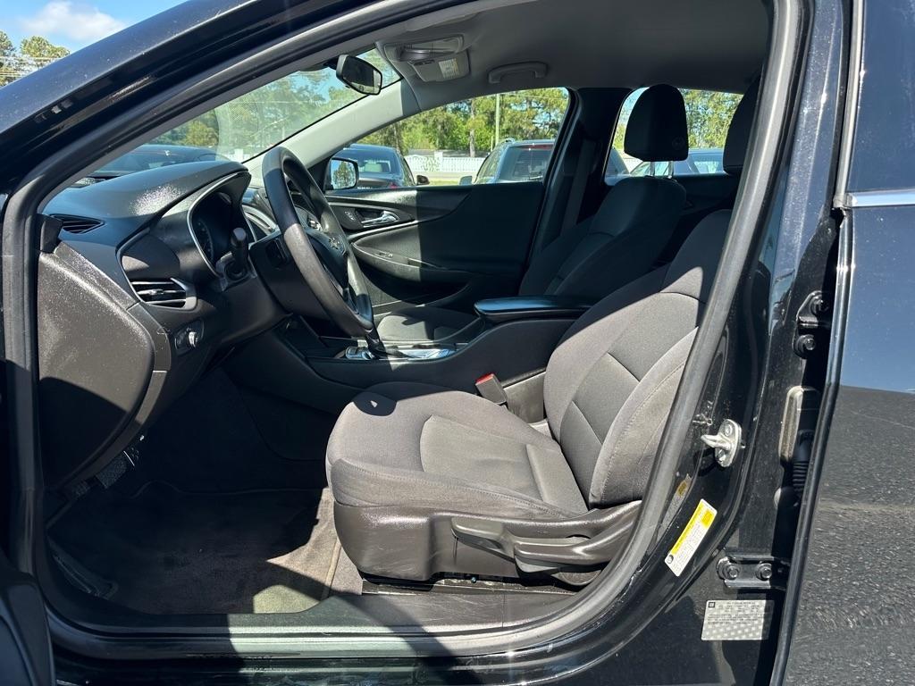 Chevrolet Malibu 4dr Sdn LS w/1LS 2017