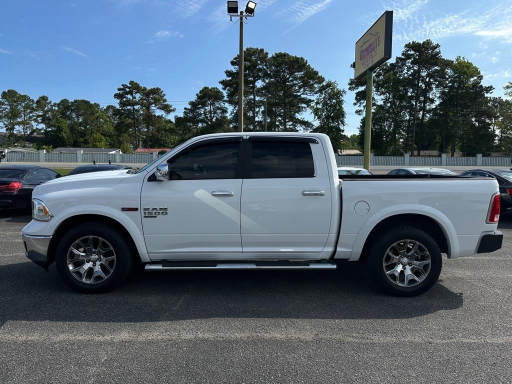 RAM 1500 Classic Laramie 4x2 Crew Cab 5'7" Box 2019