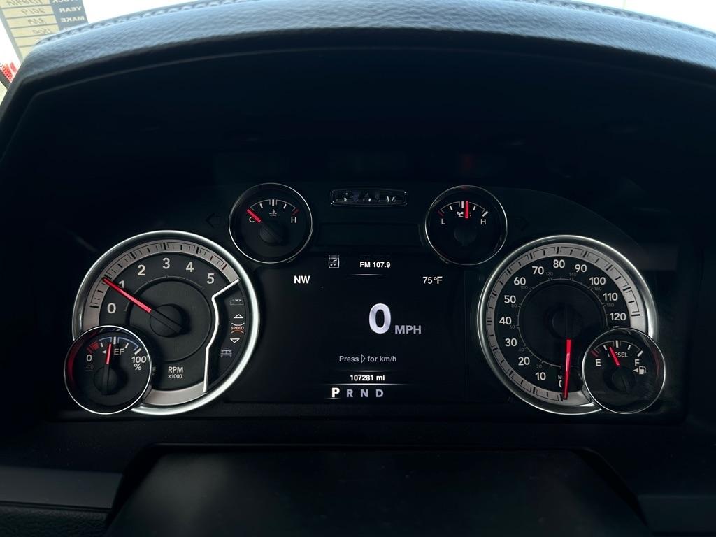 RAM 1500 Classic Laramie 4x2 Crew Cab 5'7" Box 2019