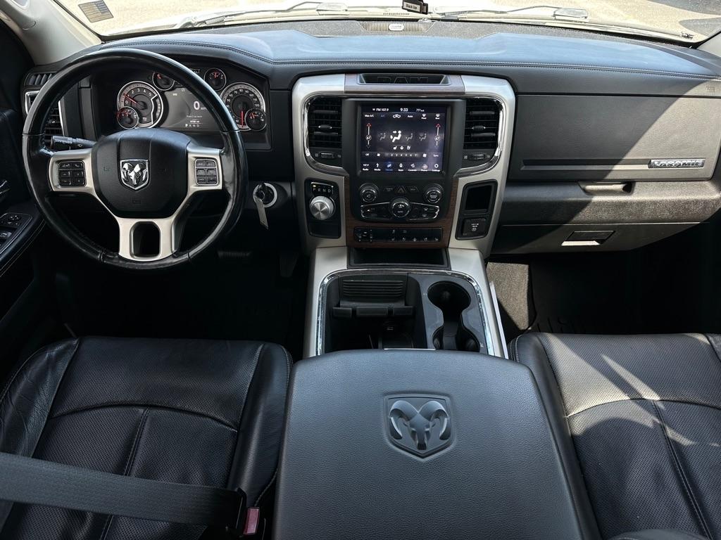 RAM 1500 Classic Laramie 4x2 Crew Cab 5'7" Box 2019