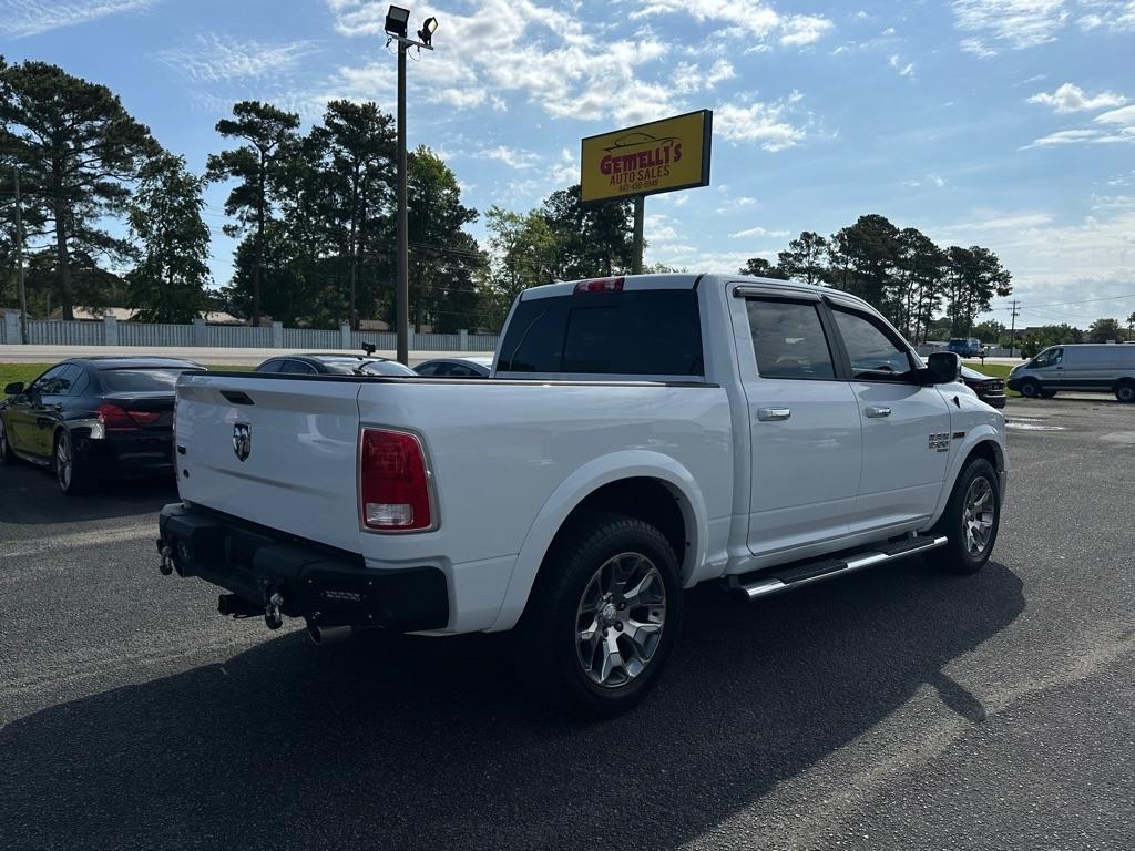 RAM 1500 Classic Laramie 4x2 Crew Cab 5'7" Box 2019