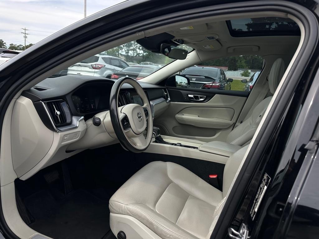 Volvo S60 T5 FWD Momentum 2019