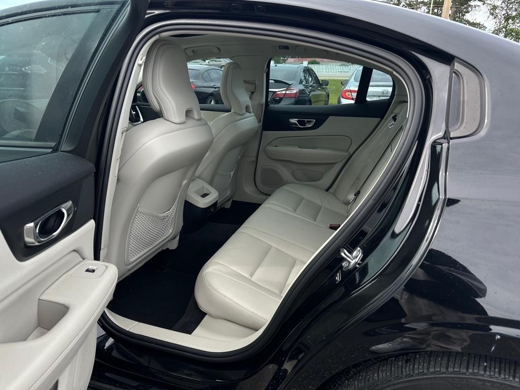 Volvo S60 T5 FWD Momentum 2019