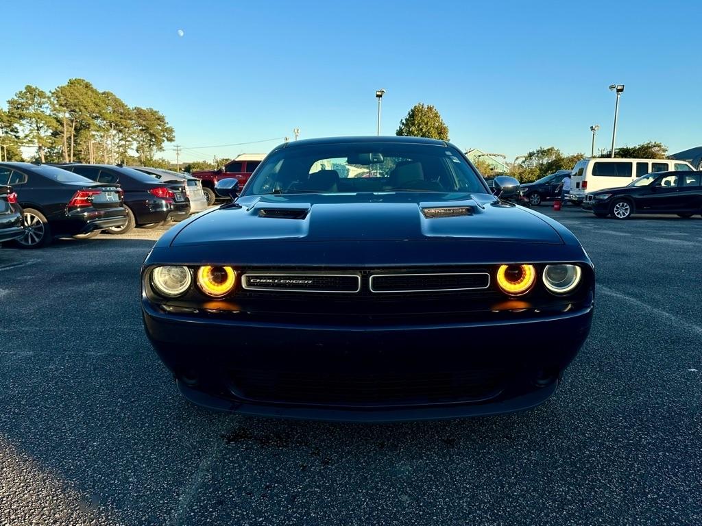 Dodge Challenger 2dr Cpe SXT 2016