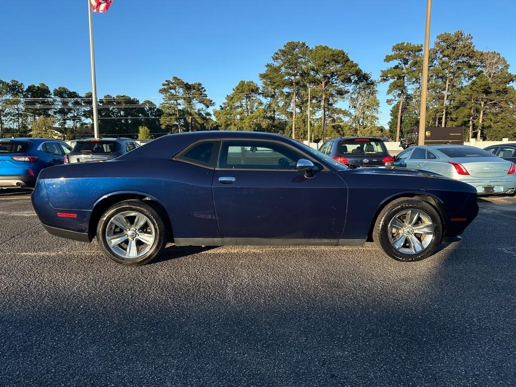 Dodge Challenger 2dr Cpe SXT 2016
