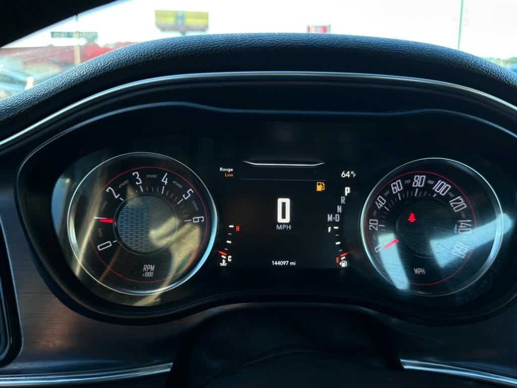Dodge Challenger 2dr Cpe SXT 2016