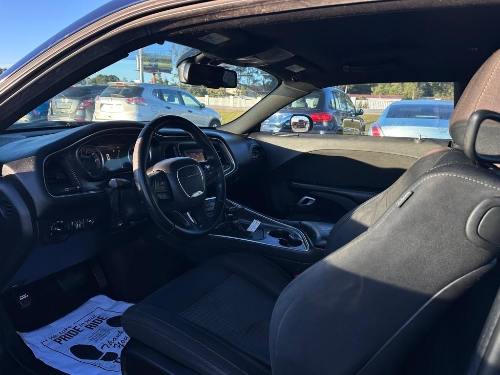 Dodge Challenger 2dr Cpe SXT 2016