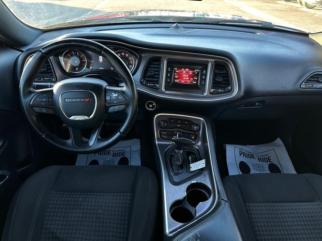 Dodge Challenger 2dr Cpe SXT 2016