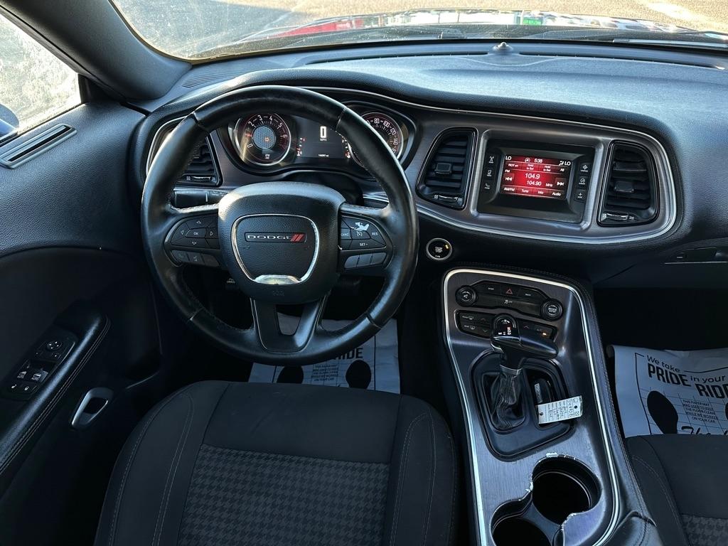 Dodge Challenger 2dr Cpe SXT 2016