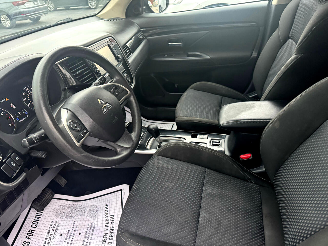 Image of 2019 Mitsubishi Outlander SEL AWD