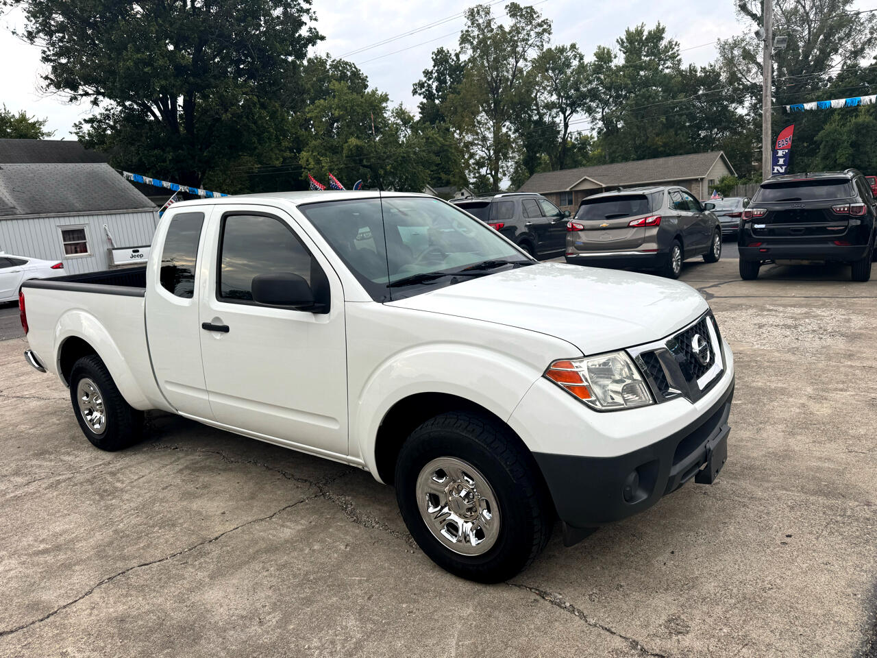 Image of 2016 Nissan Frontier S King Cab I4 5MT 2WD