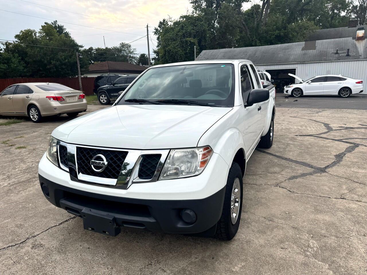 Image of 2016 Nissan Frontier S King Cab I4 5MT 2WD