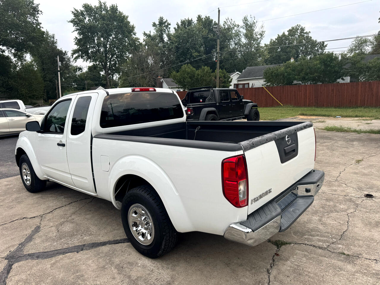 Image of 2016 Nissan Frontier S King Cab I4 5MT 2WD