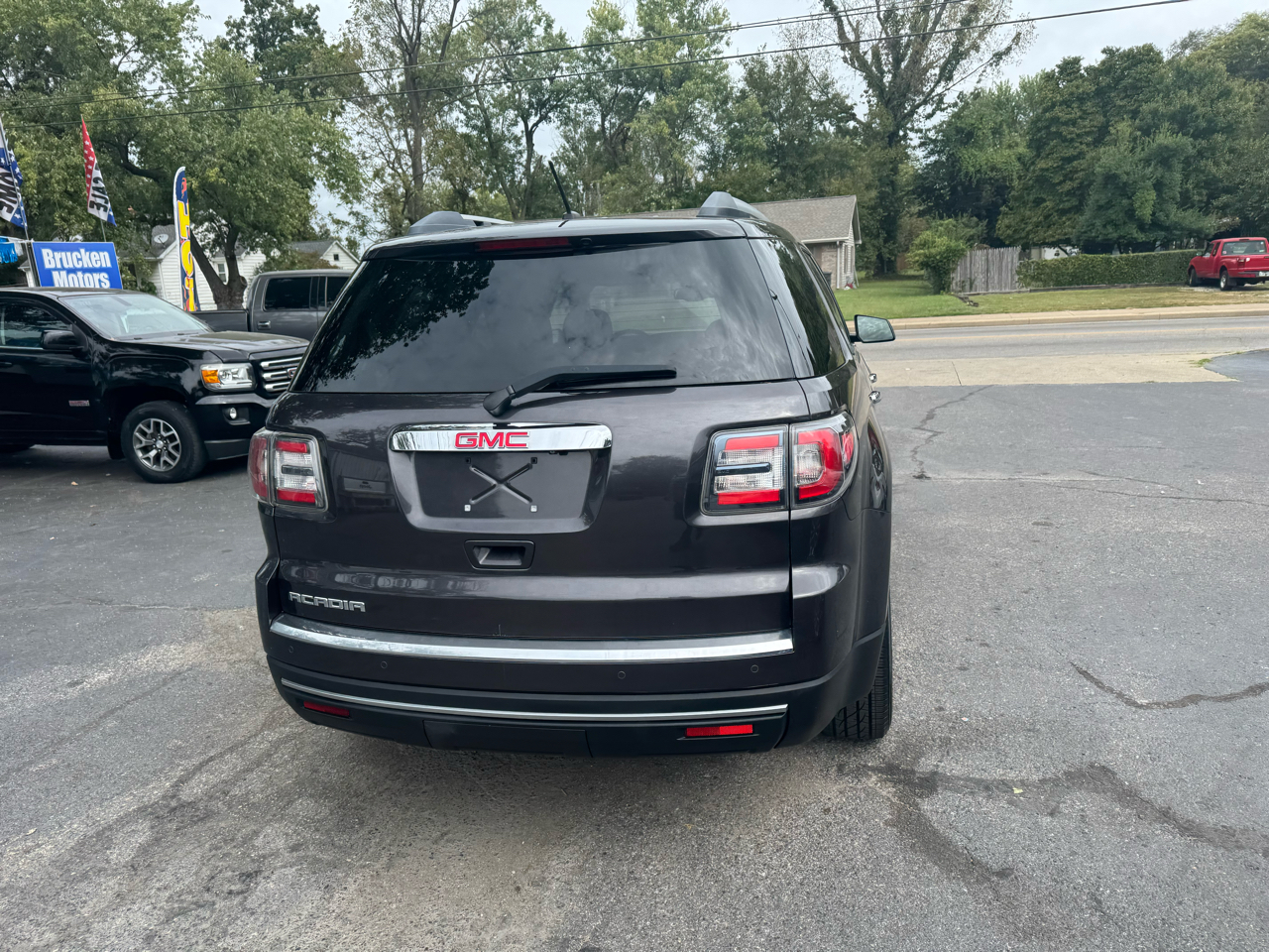 2015 Gmc Acadia SLE photo 2