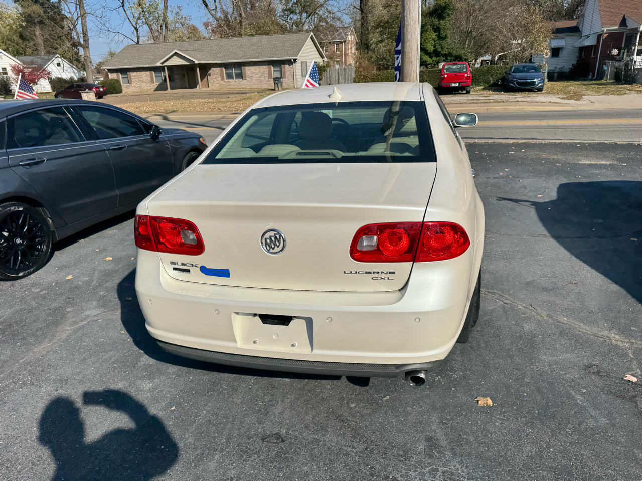 2011 Buick Lucerne CXL photo 2