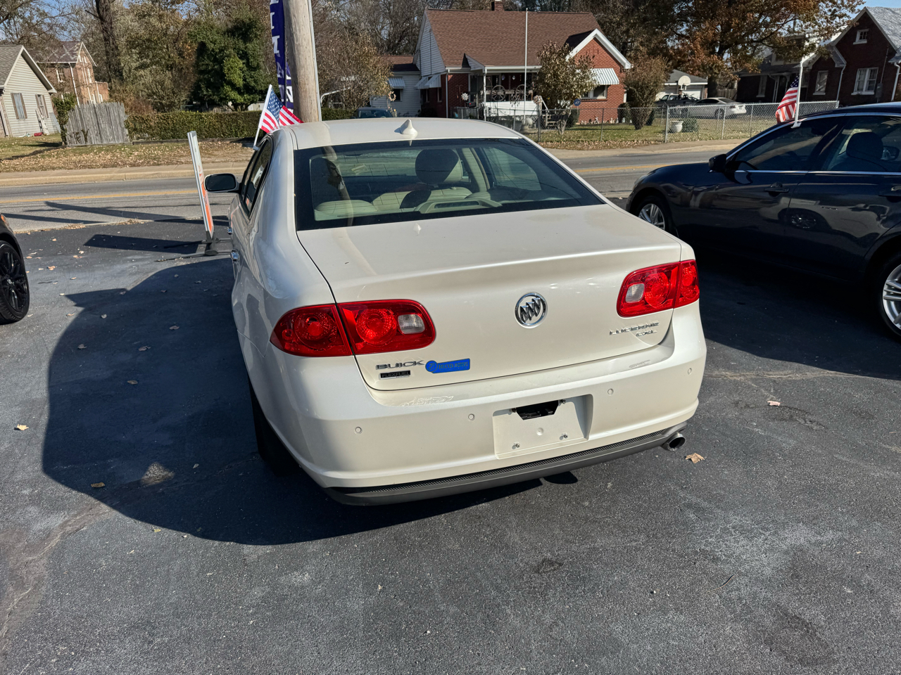 2011 Buick Lucerne CXL photo 4