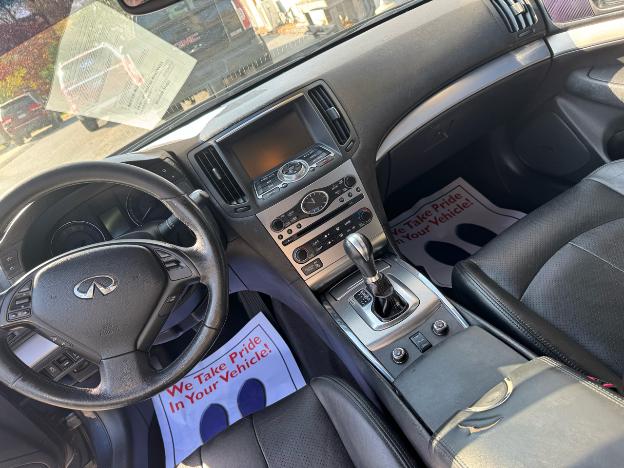 2011 Infiniti G37 photo 2