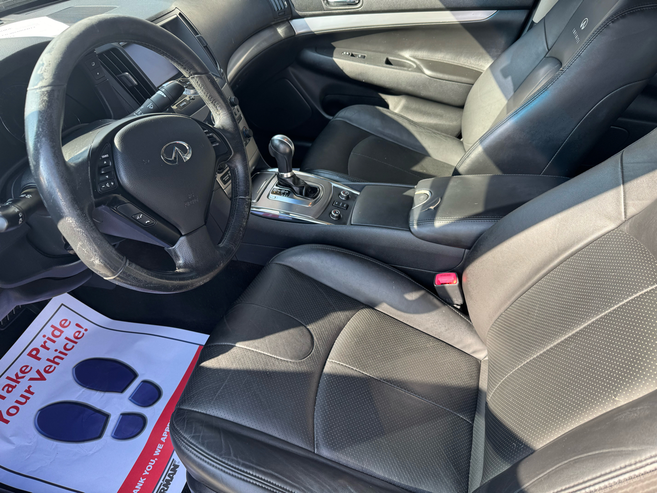 2011 Infiniti G37 photo 3
