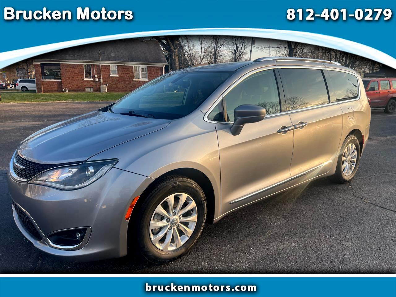 2018 Chrysler Pacifica Touring-L
