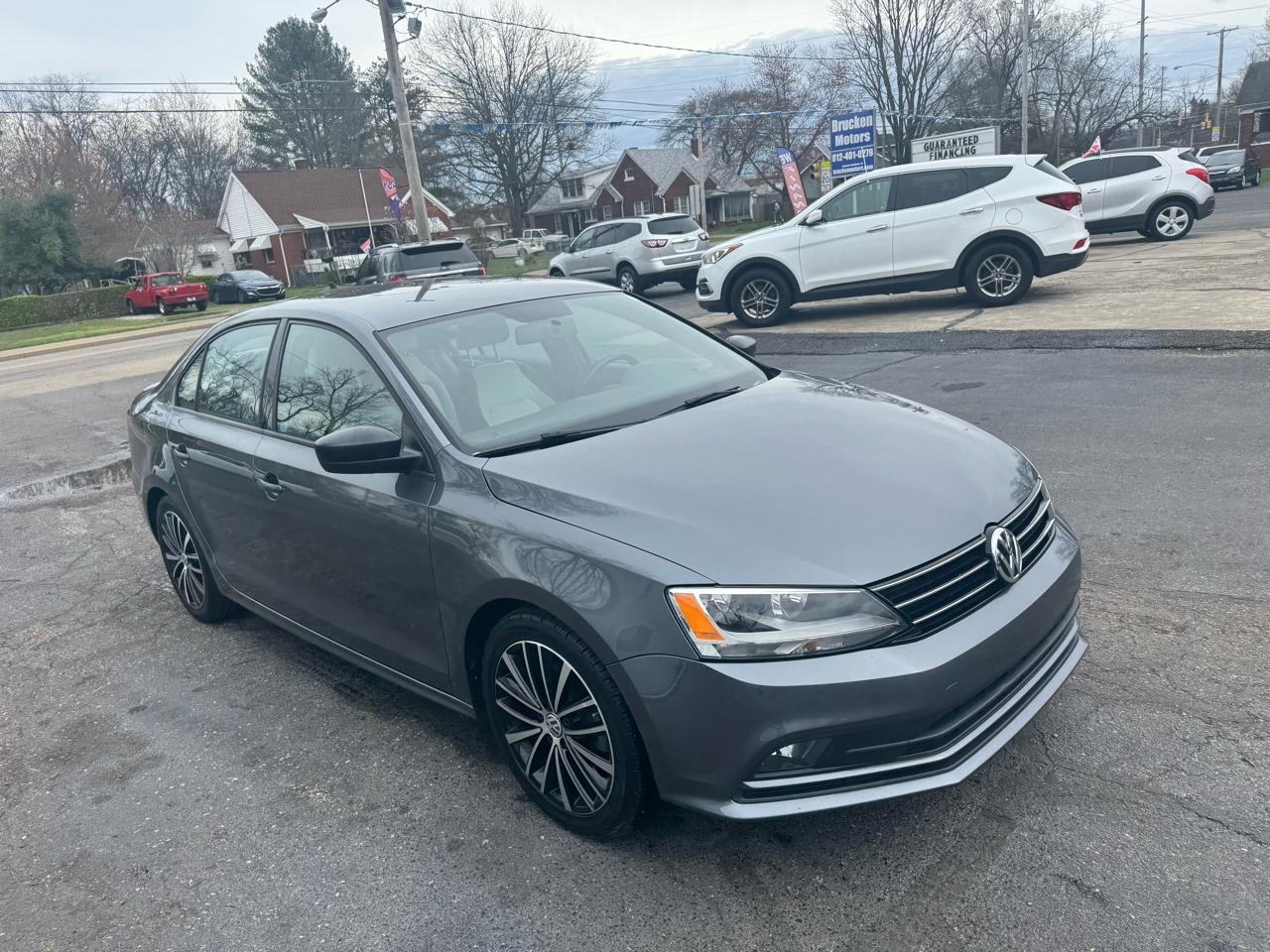 Volkswagen Jetta SE 6A 2016