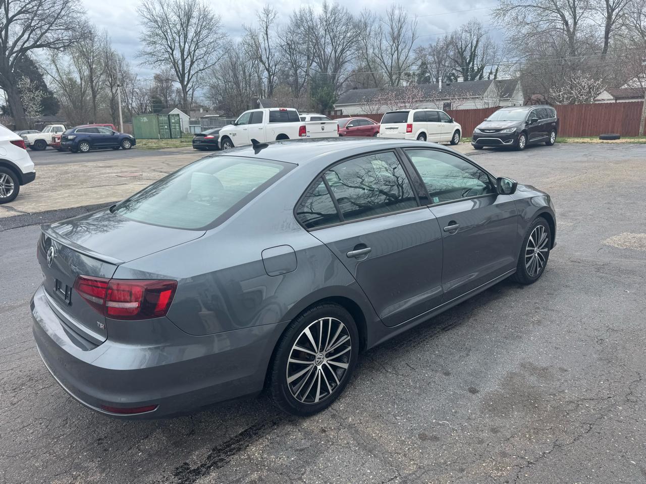 Volkswagen Jetta SE 6A 2016