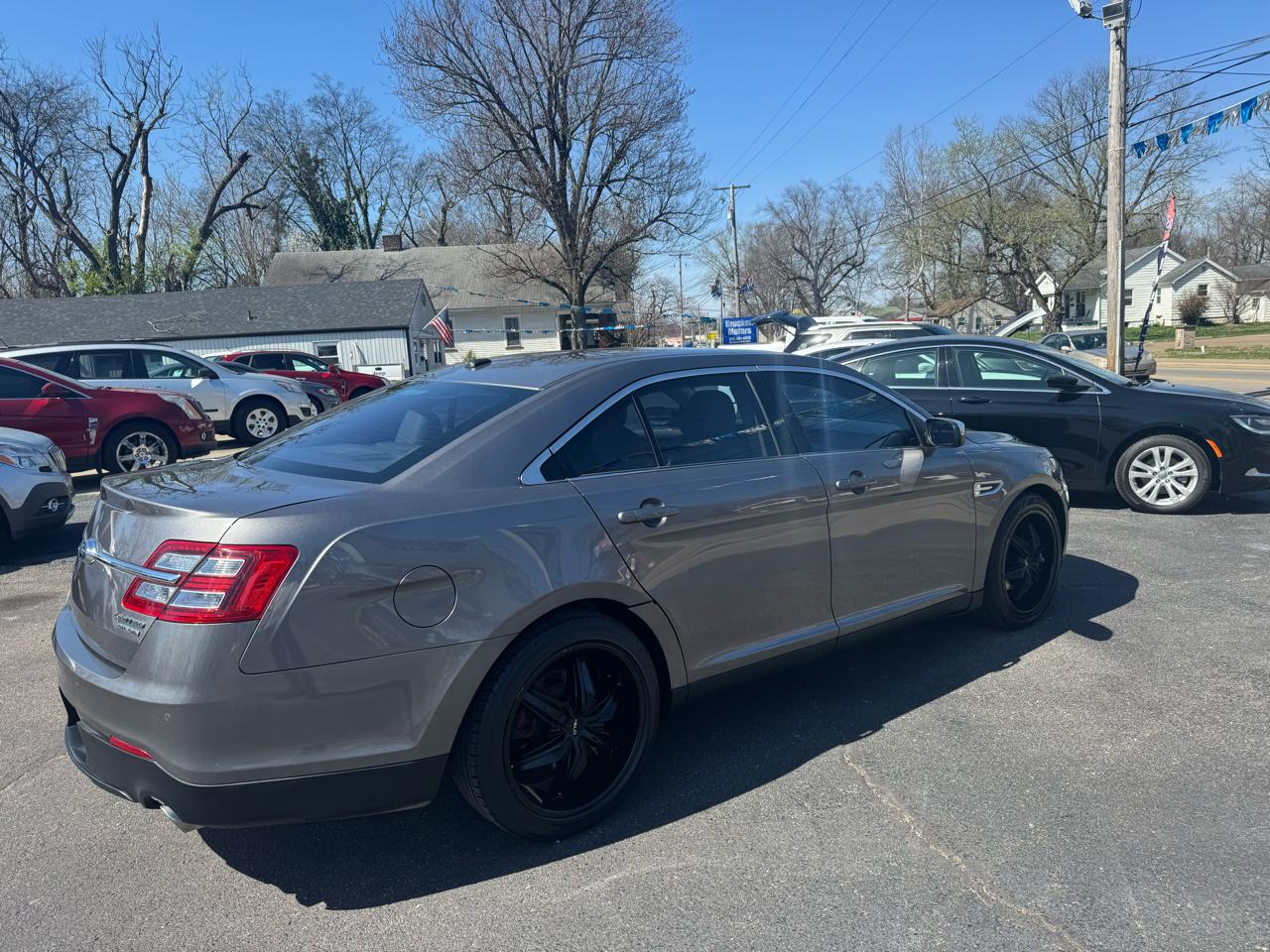 Ford Taurus Limited FWD 2013